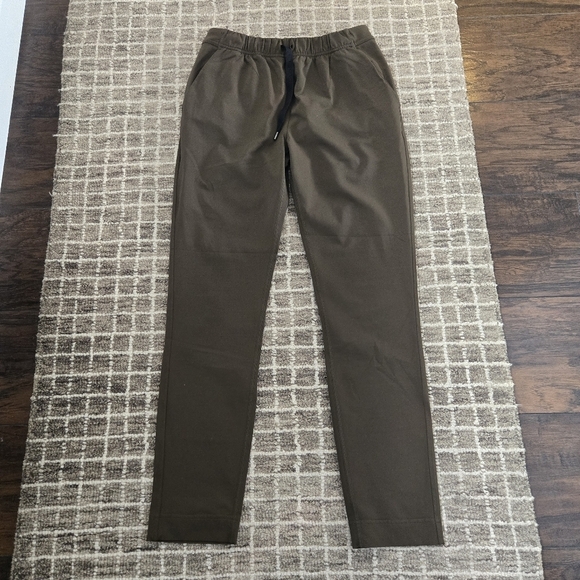 Lululemon Jet Crop Slim Luxtreme Gator Fatigue Military Olive Green Pants Size 2 - Picture 1 of 7